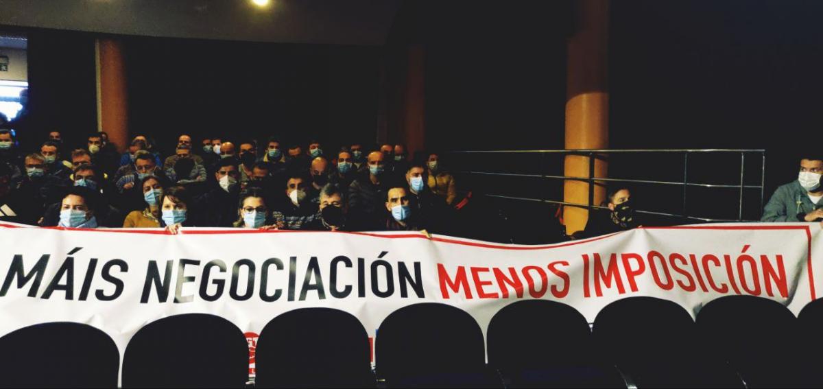 Protesta de delegados e delegadas no Concello de Pontevedra