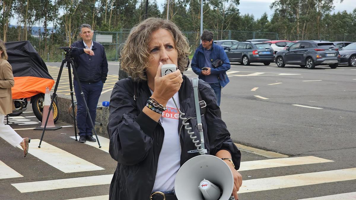 A secretaria xeral de CCOO participou este medioda na concentracin do persoal da CRTVG